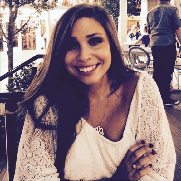 Welcome to my closet! ❤️ - Picture 1 of 1